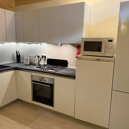 St Elias Apartment *