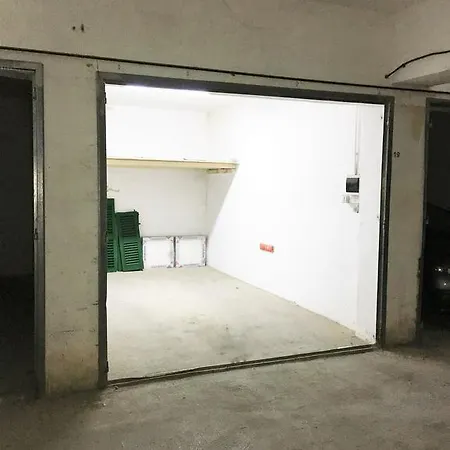 St Elias Apartment